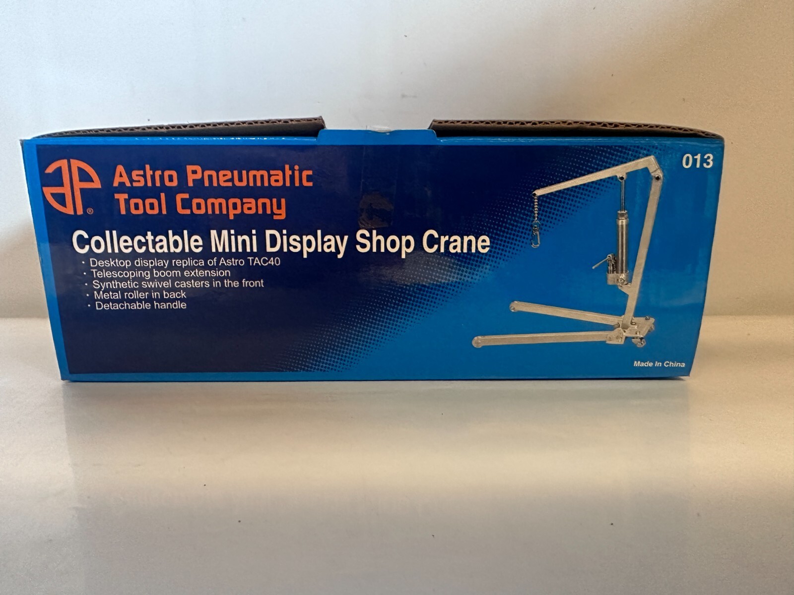 Astro-Pneumatic# 013 Mini Shop/Garage Engine Crane Lift Aluminum 1/6 NIB