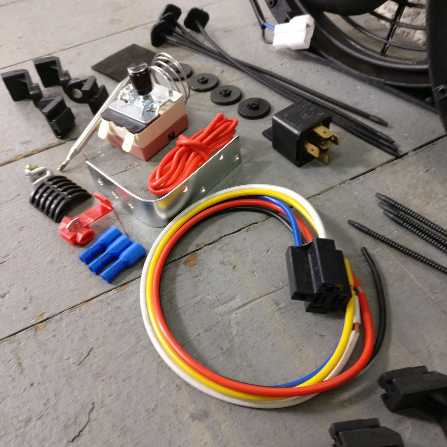 1963-85 GM E Body 10" 1019 CFM Cooling Fan Fixed Temp Switch Kit platform 405 V8 - Image 4