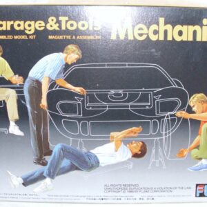 FUJIMI AUTOMOTIVE GARAGE & TOOLS MECHANIC MODEL KIT SET BOXED 1:24 11003