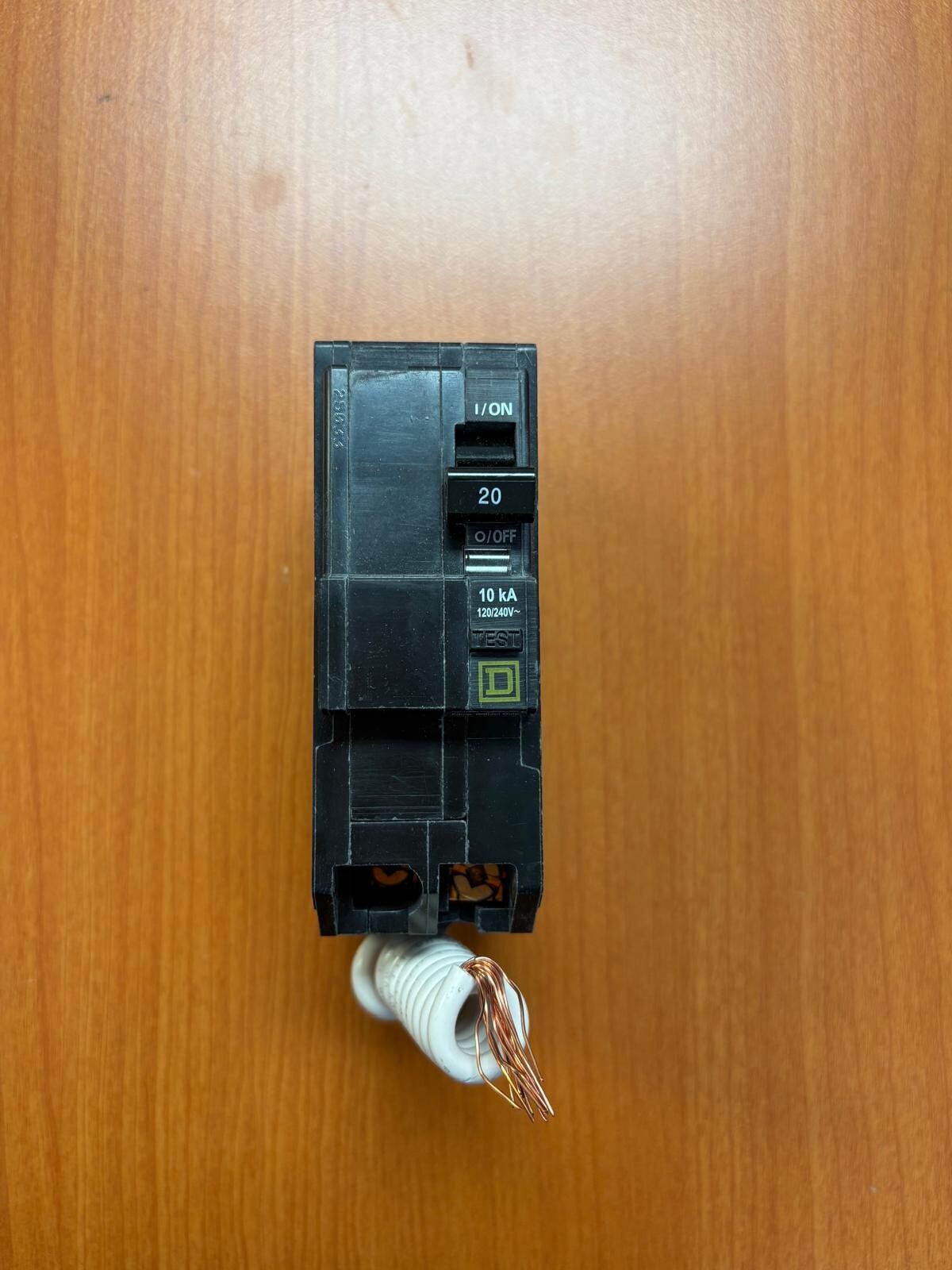 SQUARE D QO220EPD 20A 2 Poles equipment protection circuit breaker 🇺🇸 - Image 4