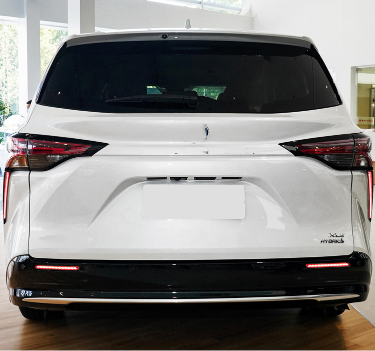 For 2021-2026 Toyota Sienna LED Rear Fog Light Tail Bumper Light Sets 2pcs - Image 3