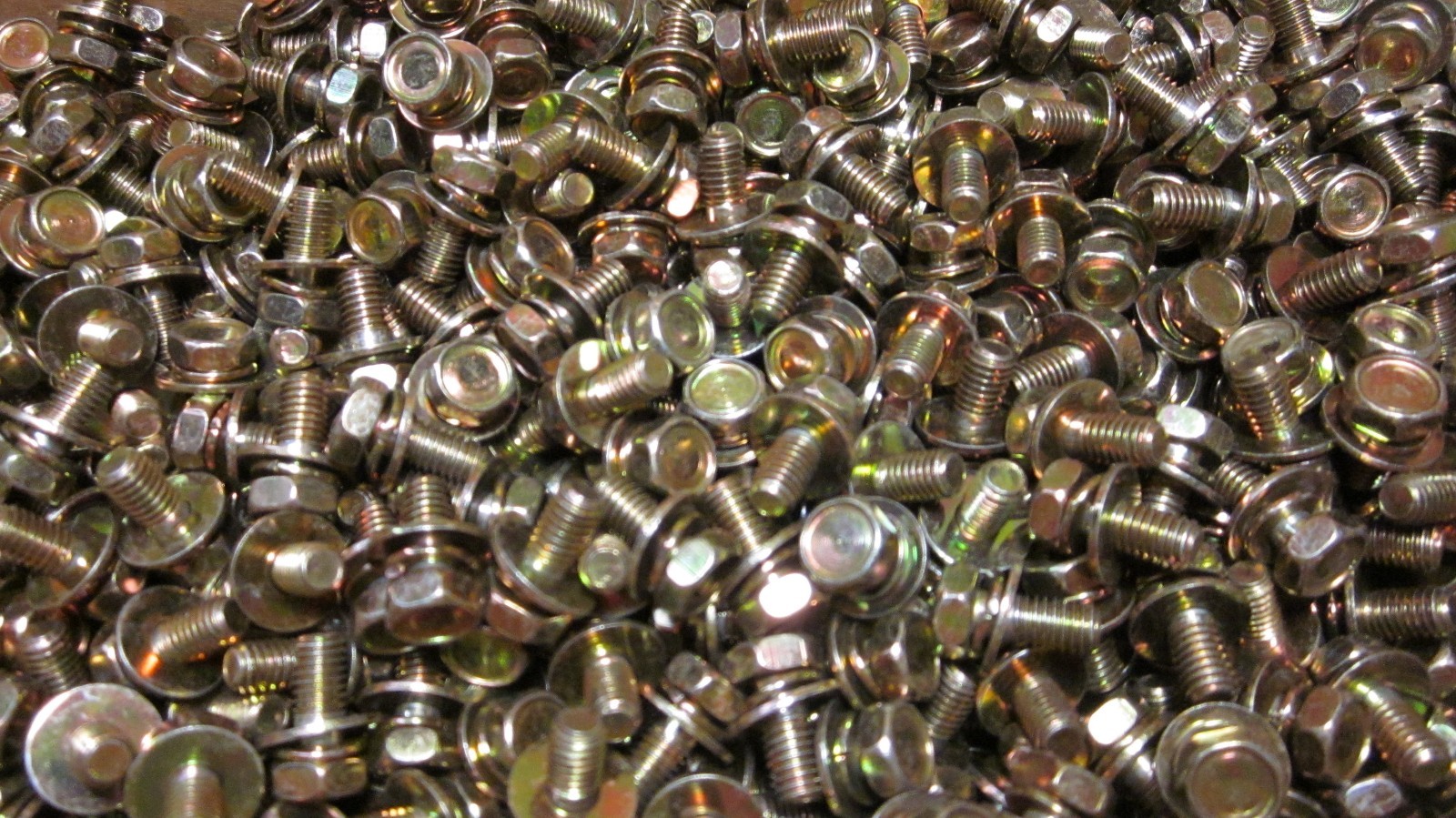 1000 x METRIC M6 x 10mm BOLT With WASHER AND SPLIT WASHER STEEL AUTOMOTIVE