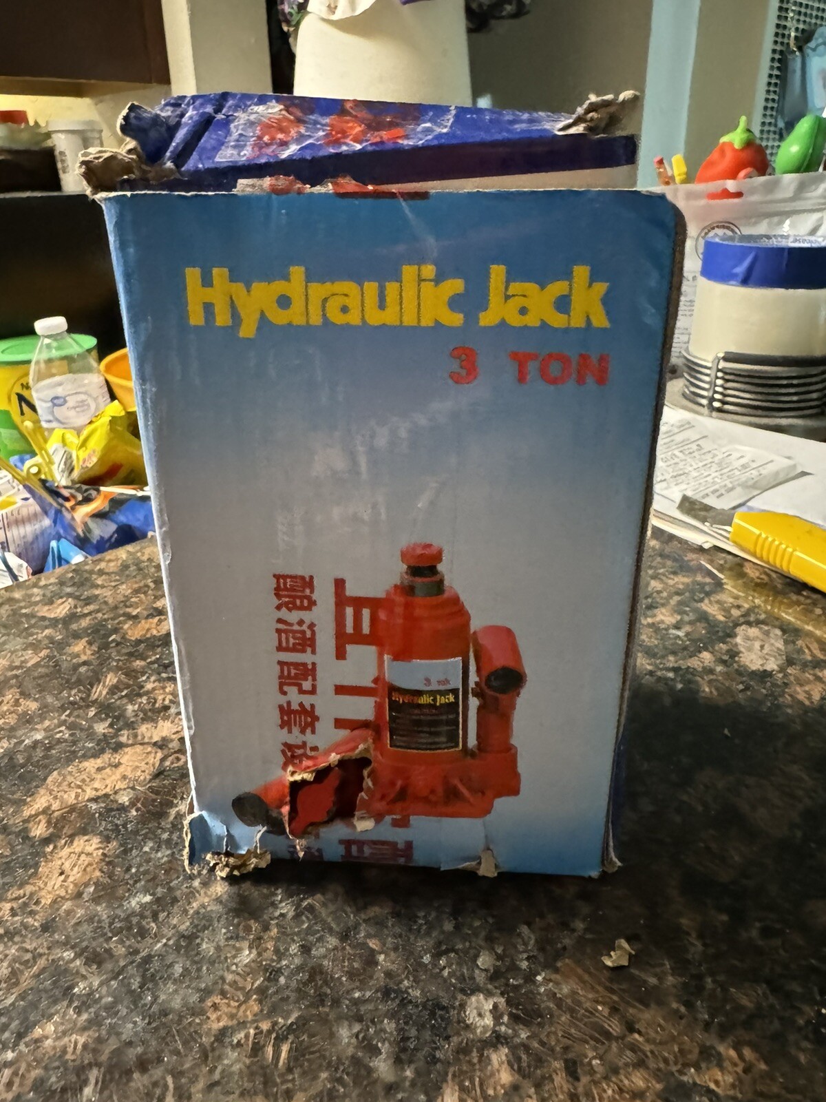 Hydraulic Bottle Jack 3 TON Low Profile Automotive Shop Axle Jack Hoist Lift