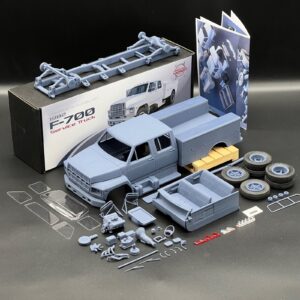 1/25 1982 Ford F-700 Utility Bed Service Truck Model Kit with Engine & Clears