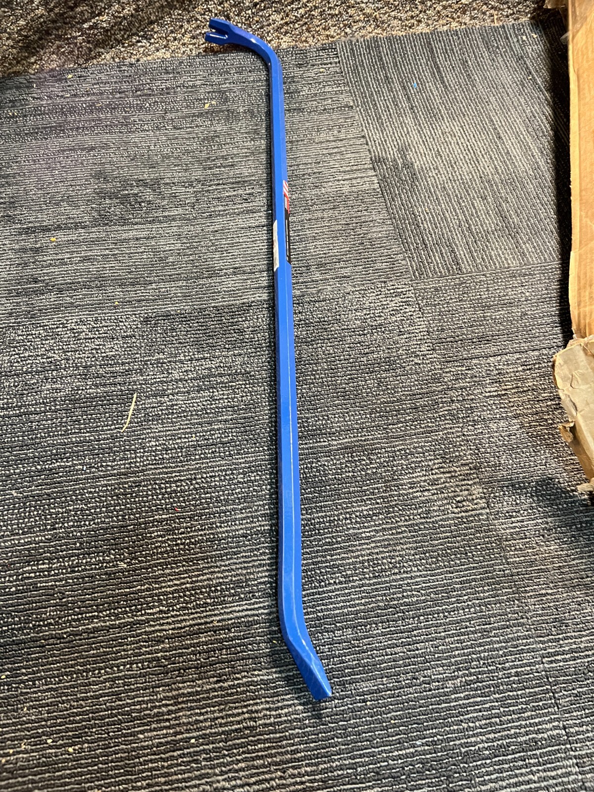 Vaughan Wrecking Bar 57336, 36-In High Carbon Steel Blue Rust Resistant Finish