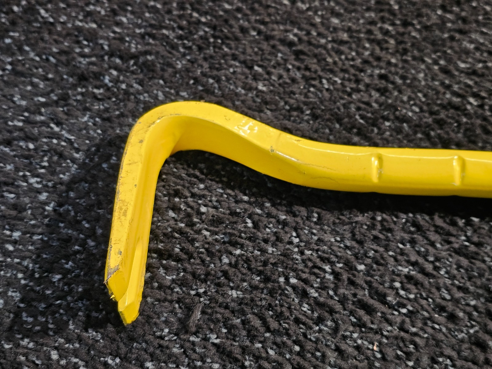 Stanley 55-104 FatMax Wrecking Bar 36inch Long Steel Powder-Coated finish Yellow - Image 2