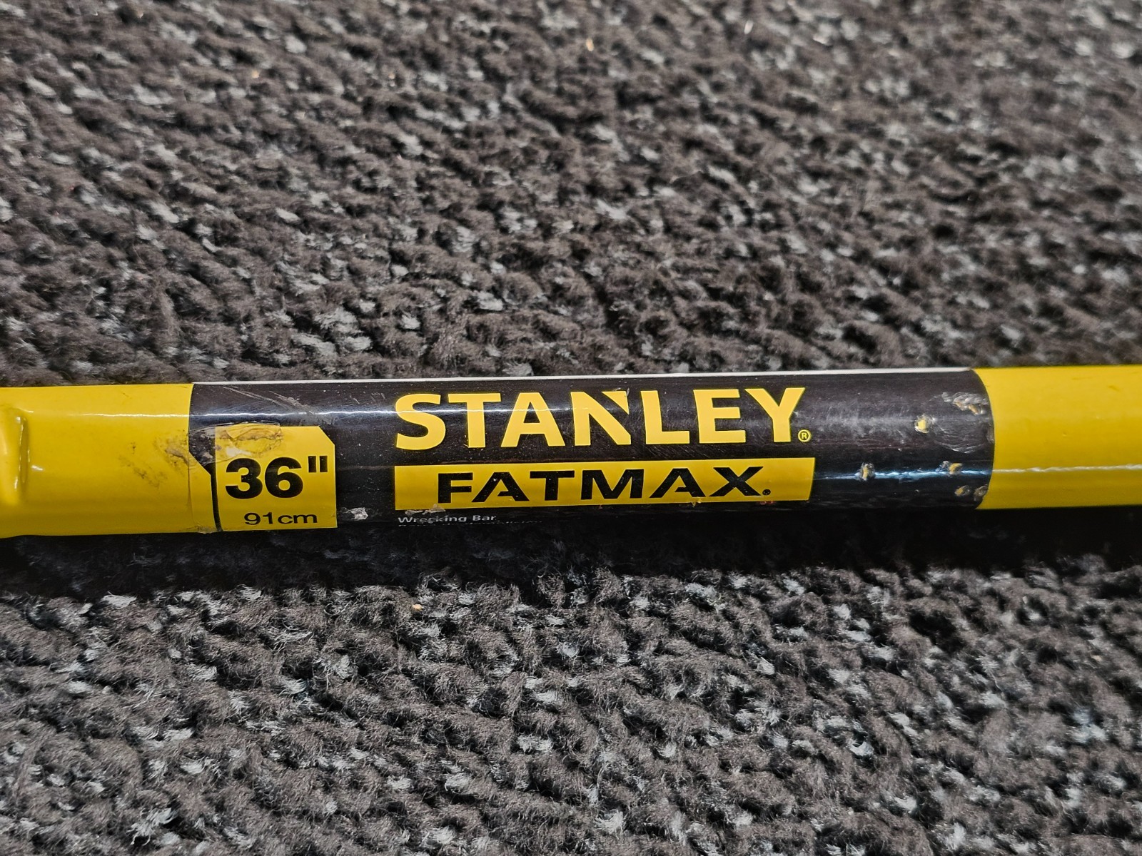 Stanley 55-104 FatMax Wrecking Bar 36inch Long Steel Powder-Coated finish Yellow - Image 3