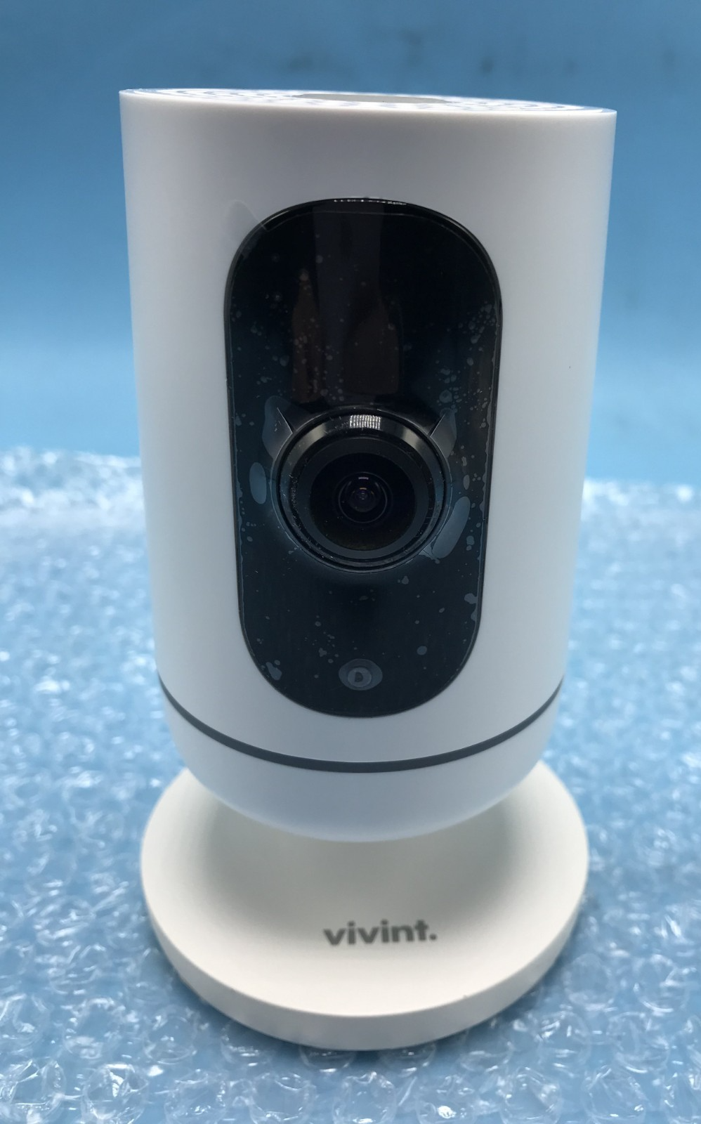 Vivint Indoor Ping Security Camera V-CAM1 Wireless Bluetooth With Power Adapter - Image 3
