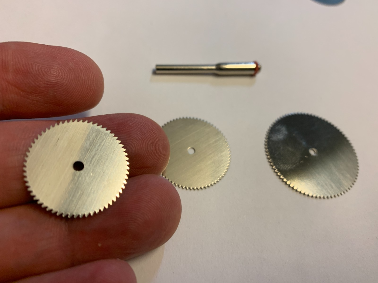 Hobby Circular Saw Blades w/ Arbor 3 sizes 7/8", 1" & 1-1/4" x .013 USA seller - Image 2