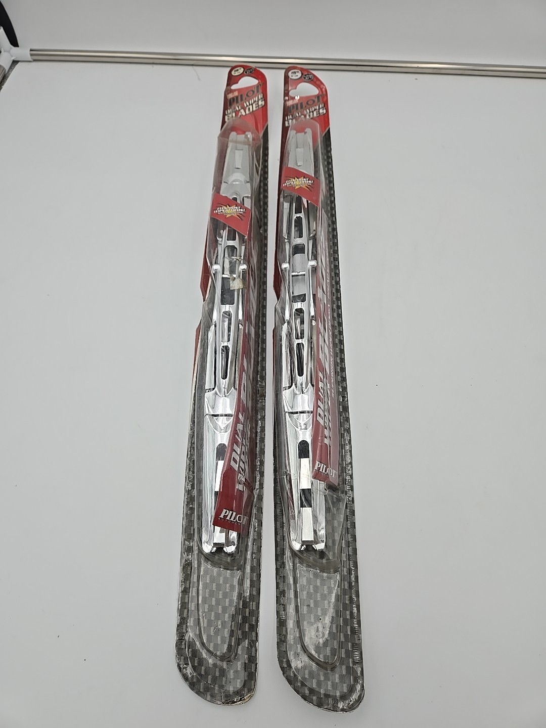PILOT AUTOMOTIVE 16 In 2 Pc Dual Wiper Blades WBP-16C NEW
