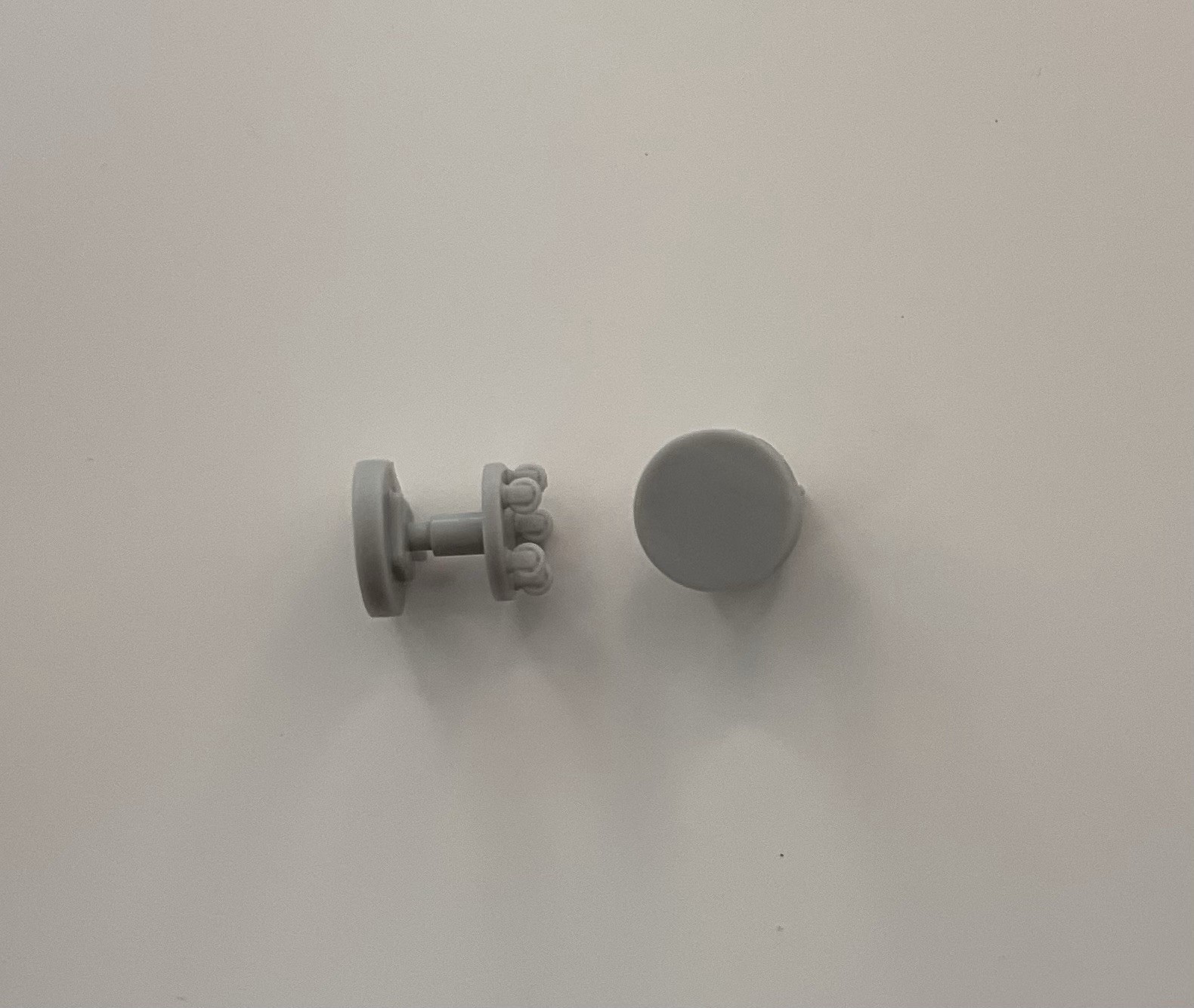 1/25 Scale Resin Mechanic Stools - 3D Printed Rolling Seats for Dioramas - Image 2