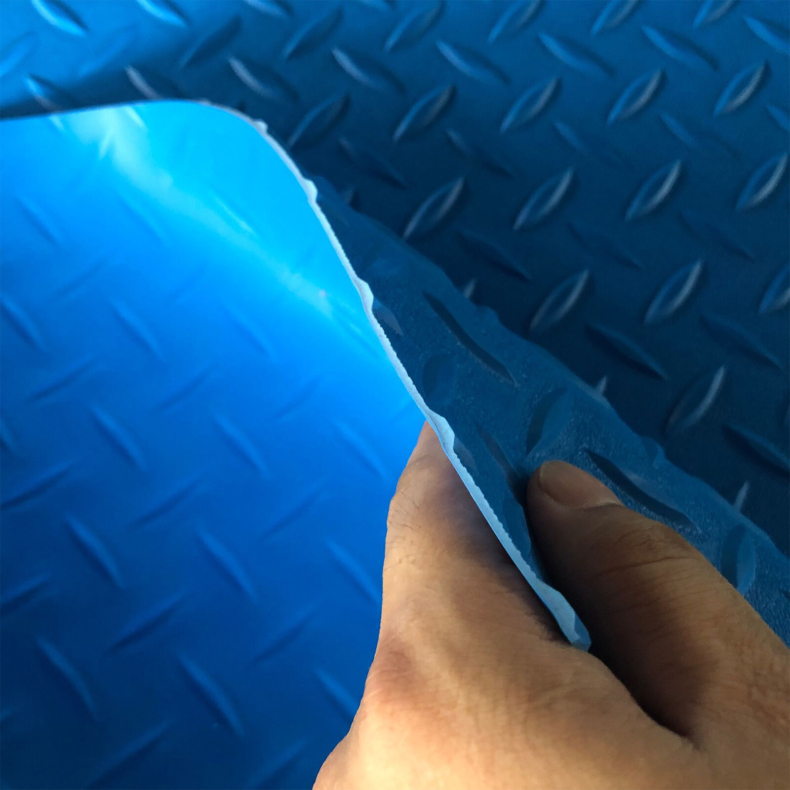 Garage Floor Mat Vinyl Flooring Roll Trailer Floor Covering Flooring Raised Mat - Image 2