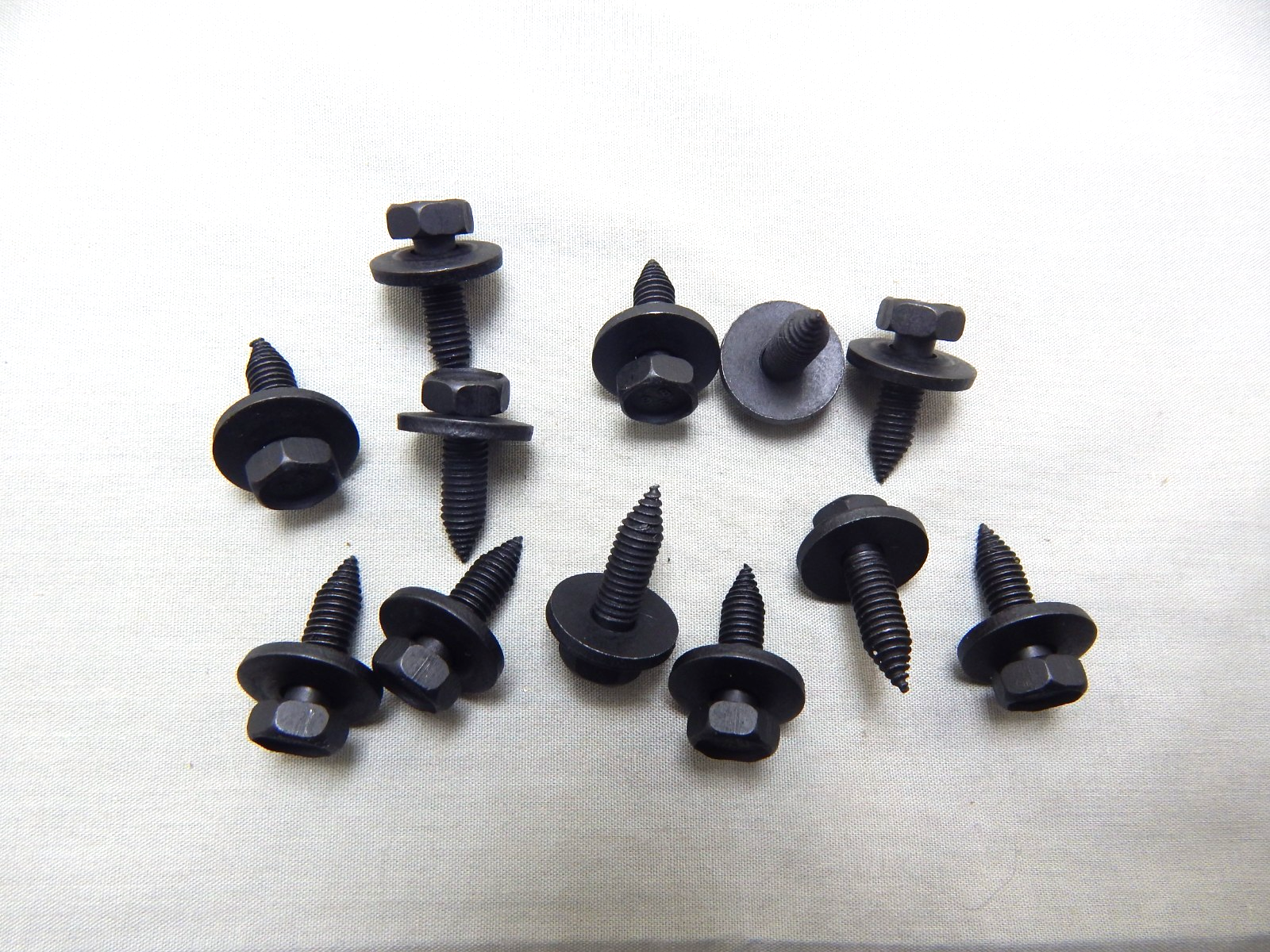 M 6 - 1.00 X 16 MM ( 5/8" ) HEX HEAD BODY BOLT WITH WASHERS - Image 2