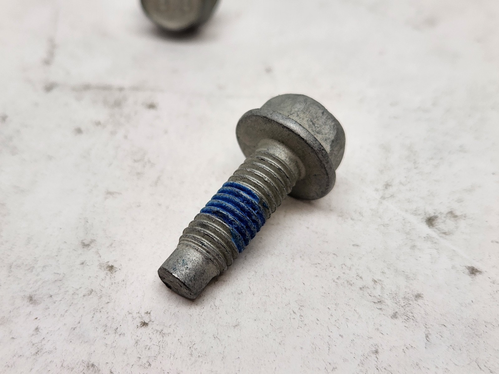 25 -M8-1.25 x 20mm (4mm Dog Point) Metric Hex Flange Bolts Galvanized Grade 8.8 - Image 3