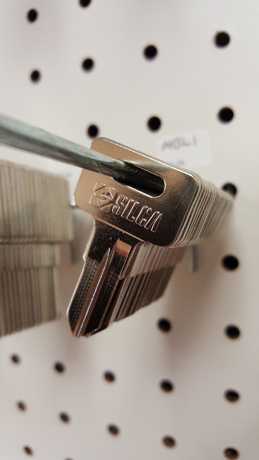 901-960. Pair of keys for Mobella/Southco locks, cut to Code Licensed Locksmith - Image 3