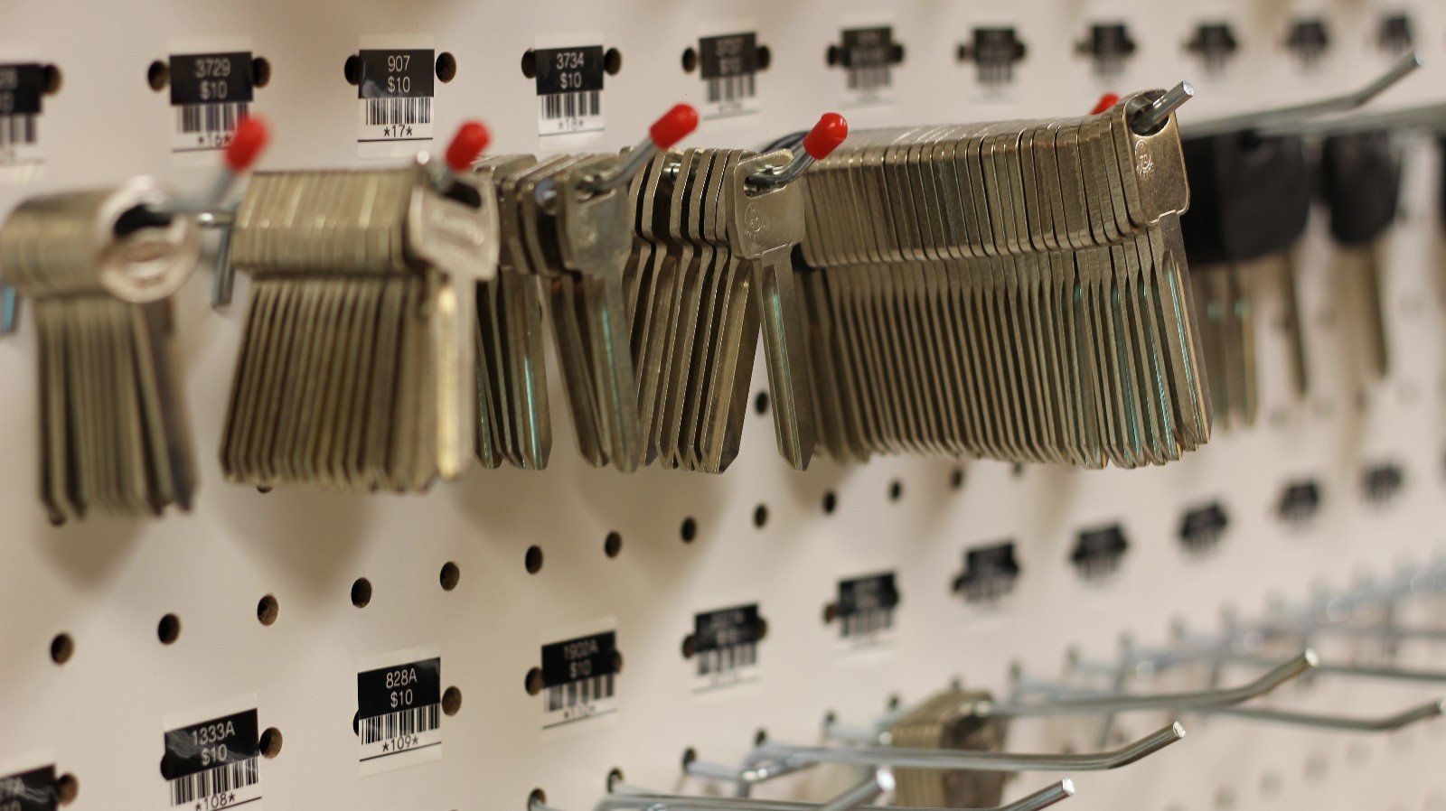 901-960. Pair of keys for Mobella/Southco locks, cut to Code Licensed Locksmith - Image 5