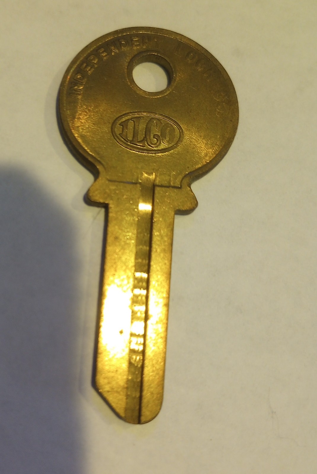 SET OF 18 ILCO 1019R AUTOMOTIVE KEY BLANKS - Image 2
