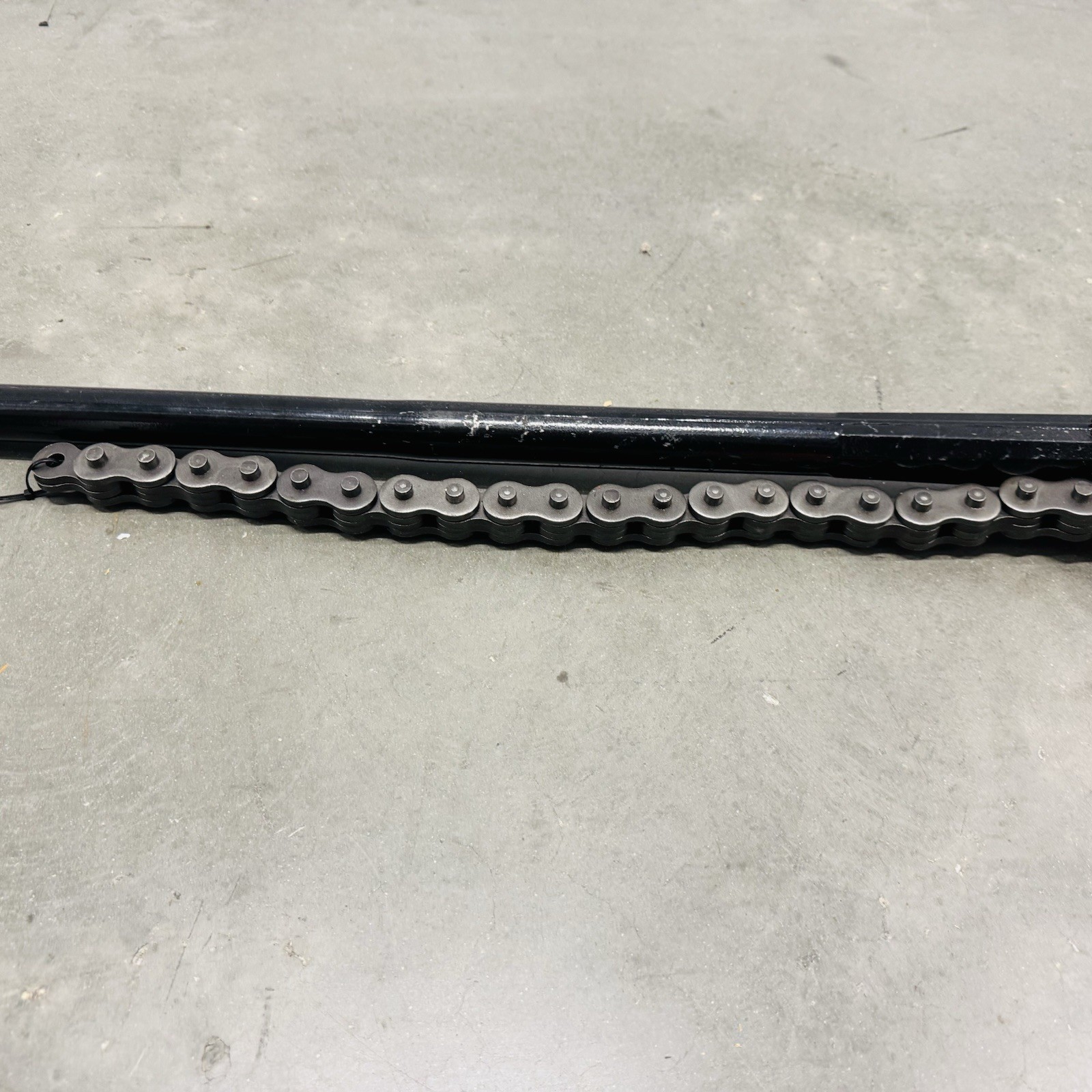 RIDGID 3231 DOUBLE-END REVERSIBLE CHAIN TONGS 3/4"-4" PIPE CAPACITY - Image 4
