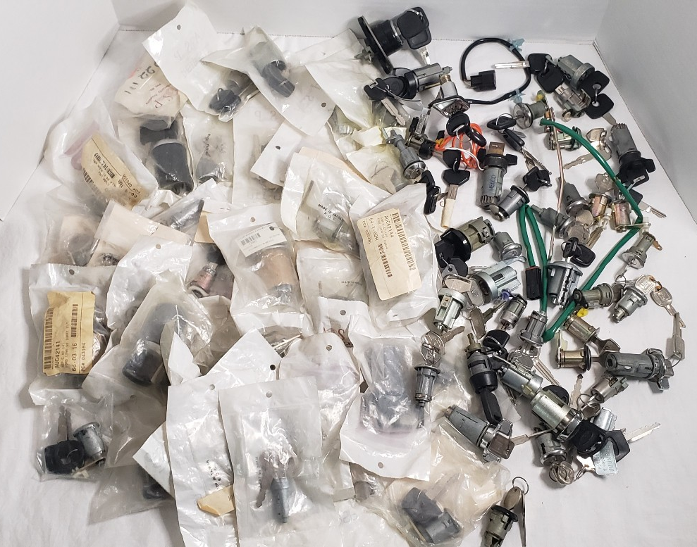 17+ Lbs Mixed Lot Vintage Automotive Vehicle Locks Locksmith Locksport #1