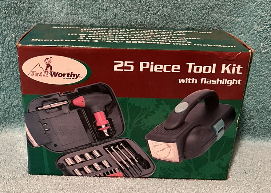 25 PIECE TOOL KIT W/FLASHLIGHT CAMPING OR AUTOMOTIVE NIB 4 AA Batteries not incl
