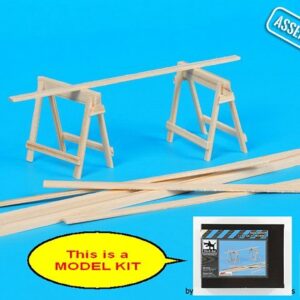 Black Dog 1/35 Traditional Saw Bench Sawbench [Assembled] [MODEL KIT] W35001