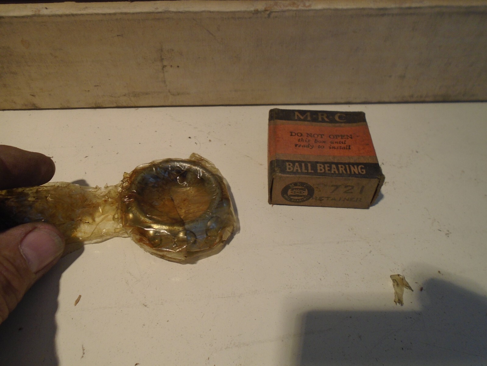 Vintage Automotive Bearing 721 909721 Balls + Retainer