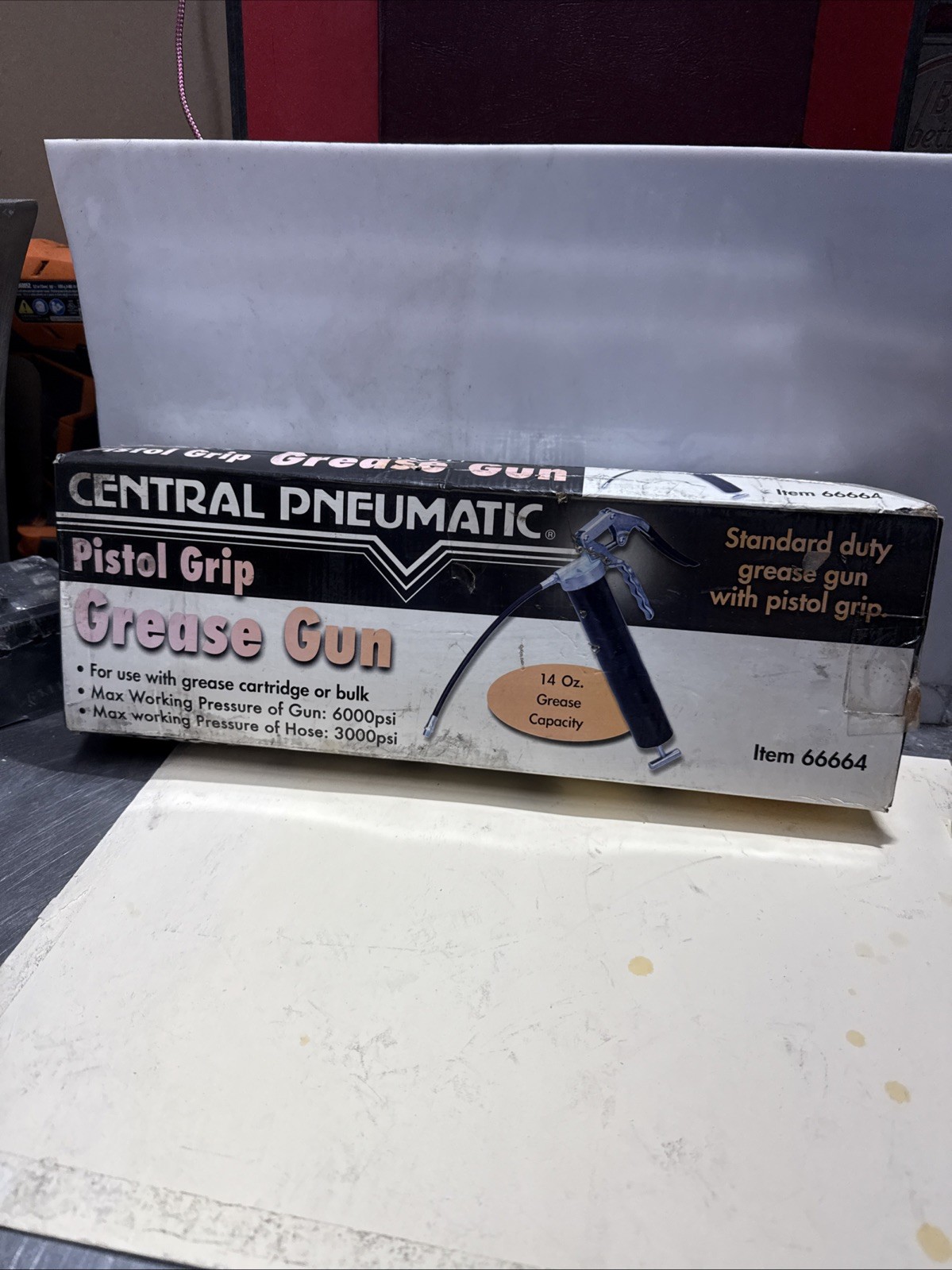 Pittsburgh Pistol Grip Grease Gun 6000 PSI work pressure 12" Flex hose Auto