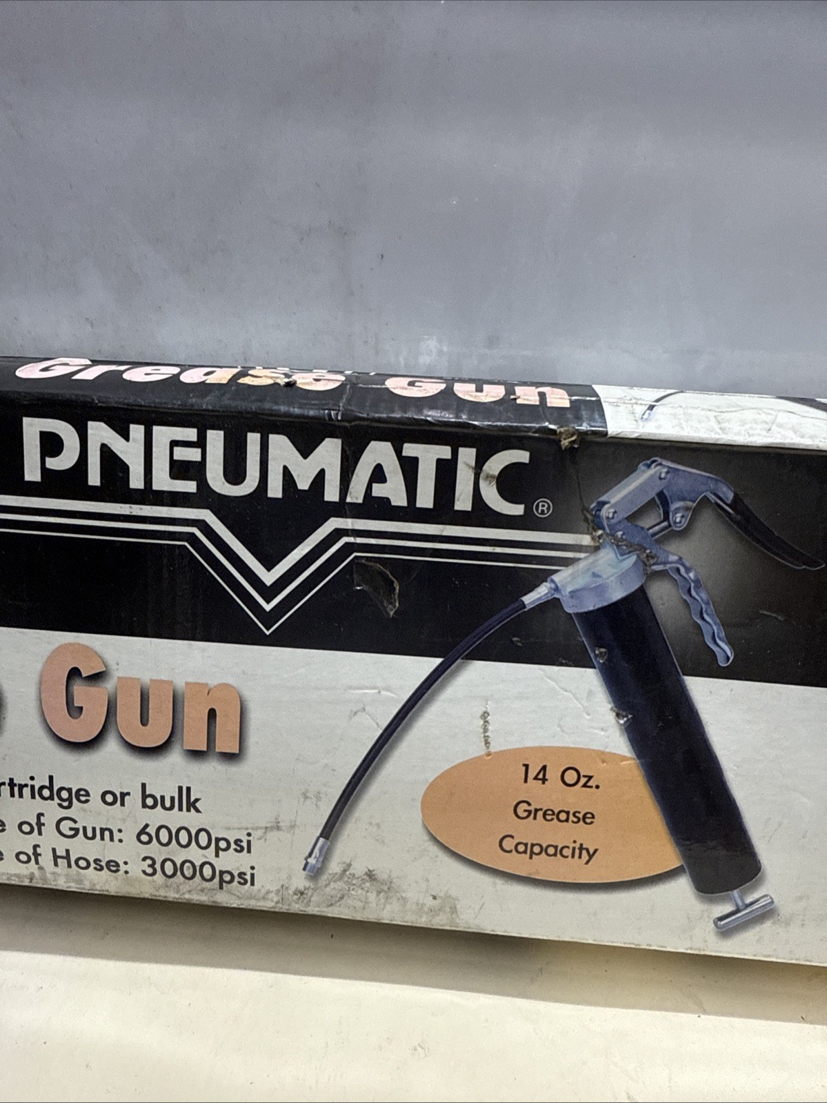 Pittsburgh Pistol Grip Grease Gun 6000 PSI work pressure 12" Flex hose Auto - Image 3