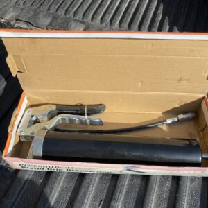 Pittsburgh Automotive Pistol Grip Grease Gun 6000 PSI work pressure 12" Flex hos