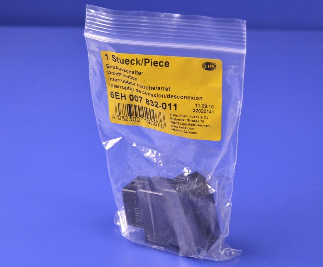 Hella Series 7832 Automotive interior On/Off Panel Switch 6EH007832-011