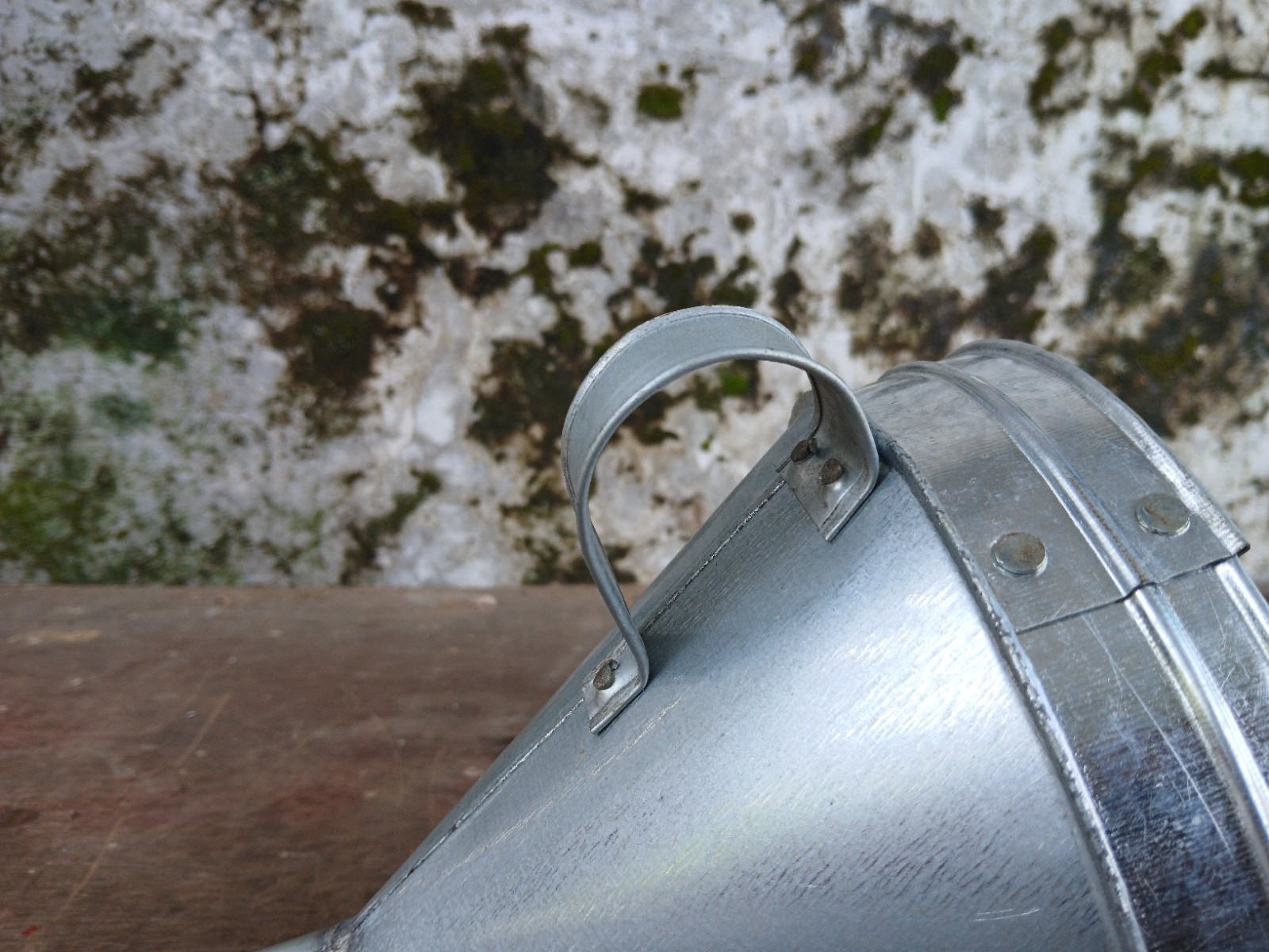 Galvanized Steel Metal Funnel with Handle Large Wide Mouth Oil Fuel Liquid - Image 5