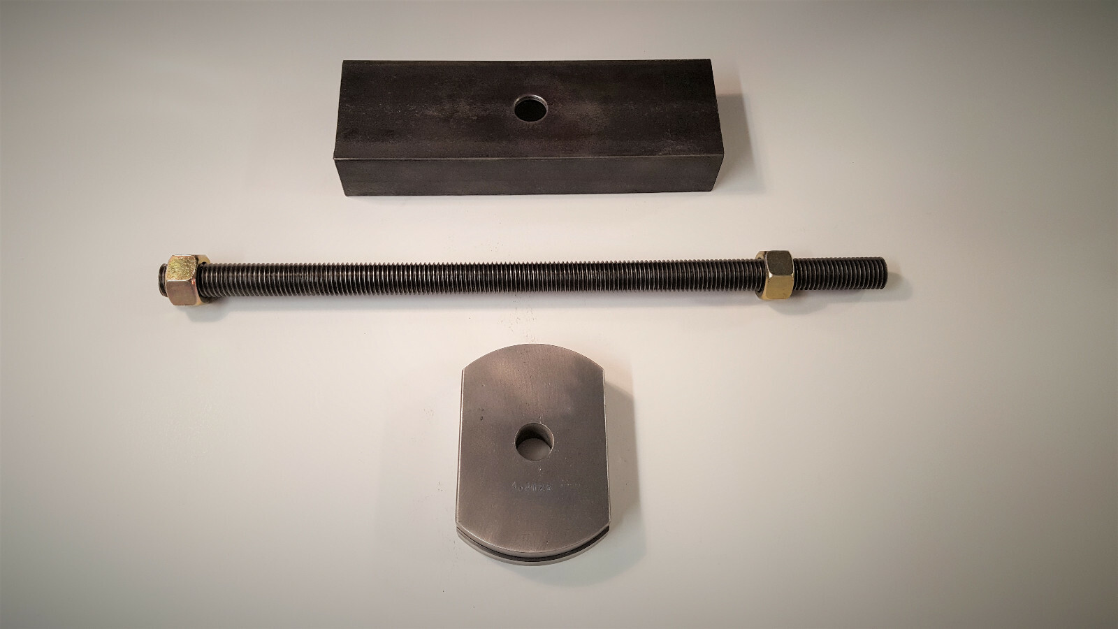 Truck, Tractor or Automotive engine cylinder sleeve liner puller assembly - Image 2