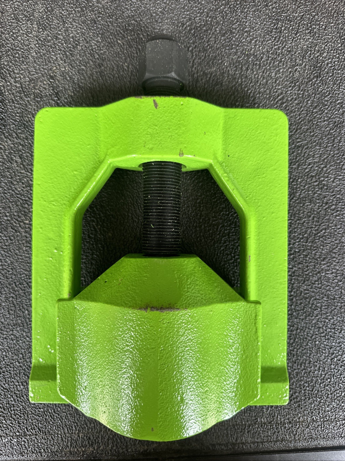 Oemtools Automotive U Joint Puller Heavy Duty Green Class 7 8 Trucks 24538 - Image 3