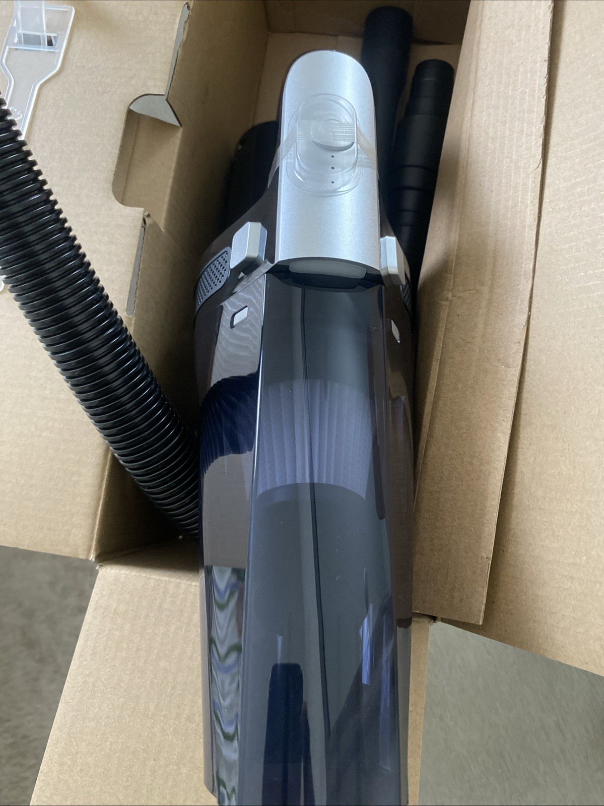 New Portable Household / Automotive Vacuum Cleaner - Strong Suction , Wireless - Image 3