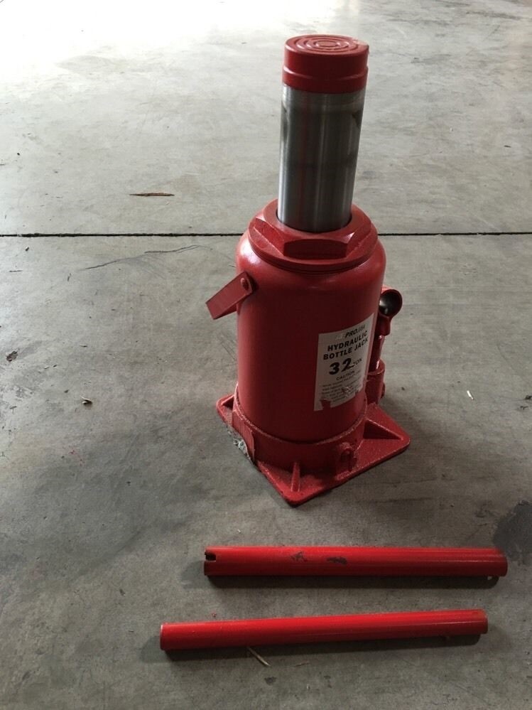 32 Ton Hydraulic Floor Bottle Jack Low Profile Automotive Shop Lift - Image 2