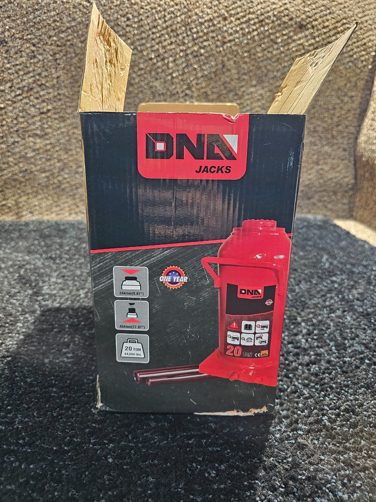 DNA TOOLS-00362 Red 20 Tons Steel Automotive Hydraulic Welded Bottle Jack - Image 4