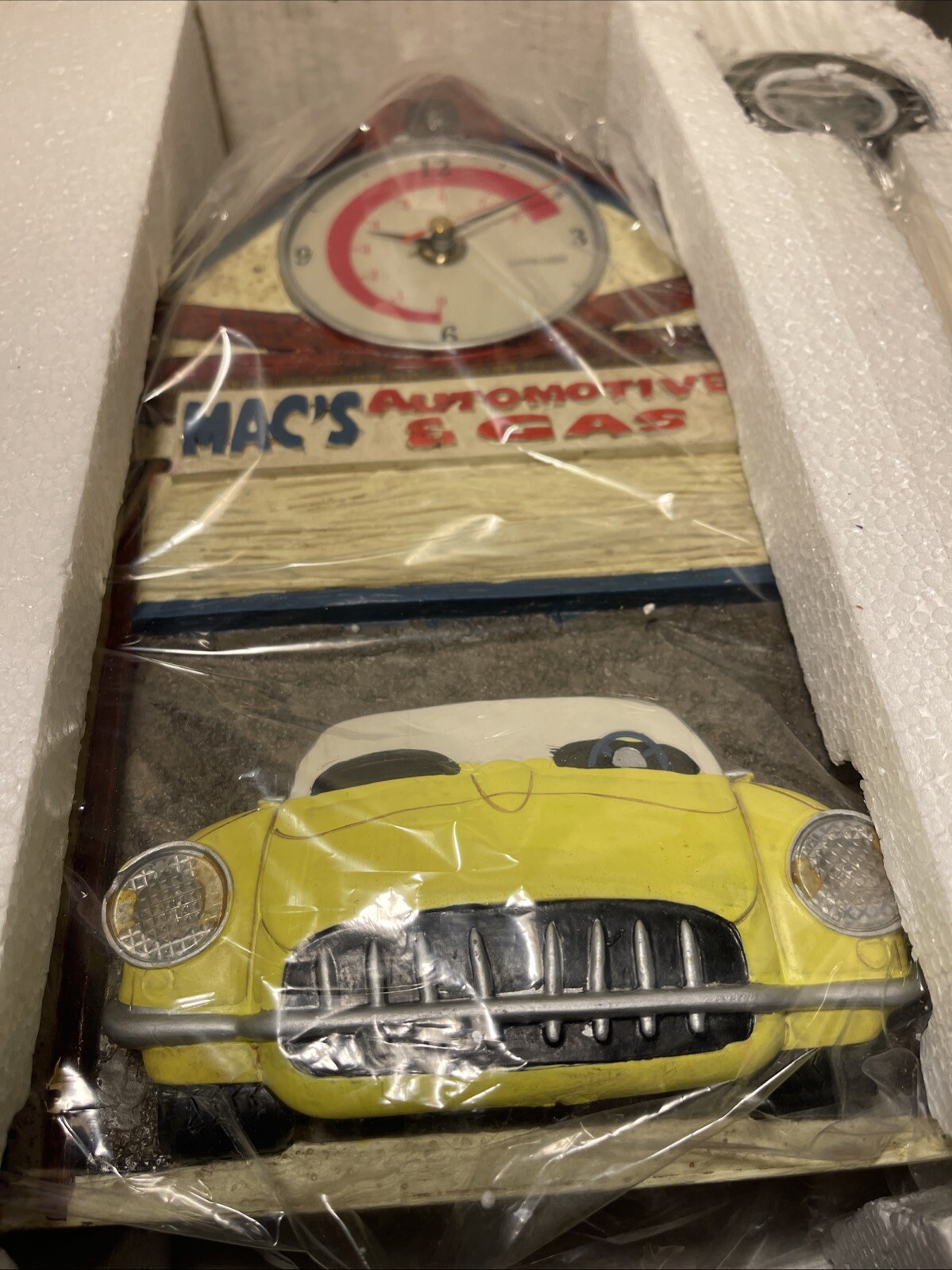 New! Mac's Automotive & Gas Roaring Engine Battery Operated Wall Clock - Image 3