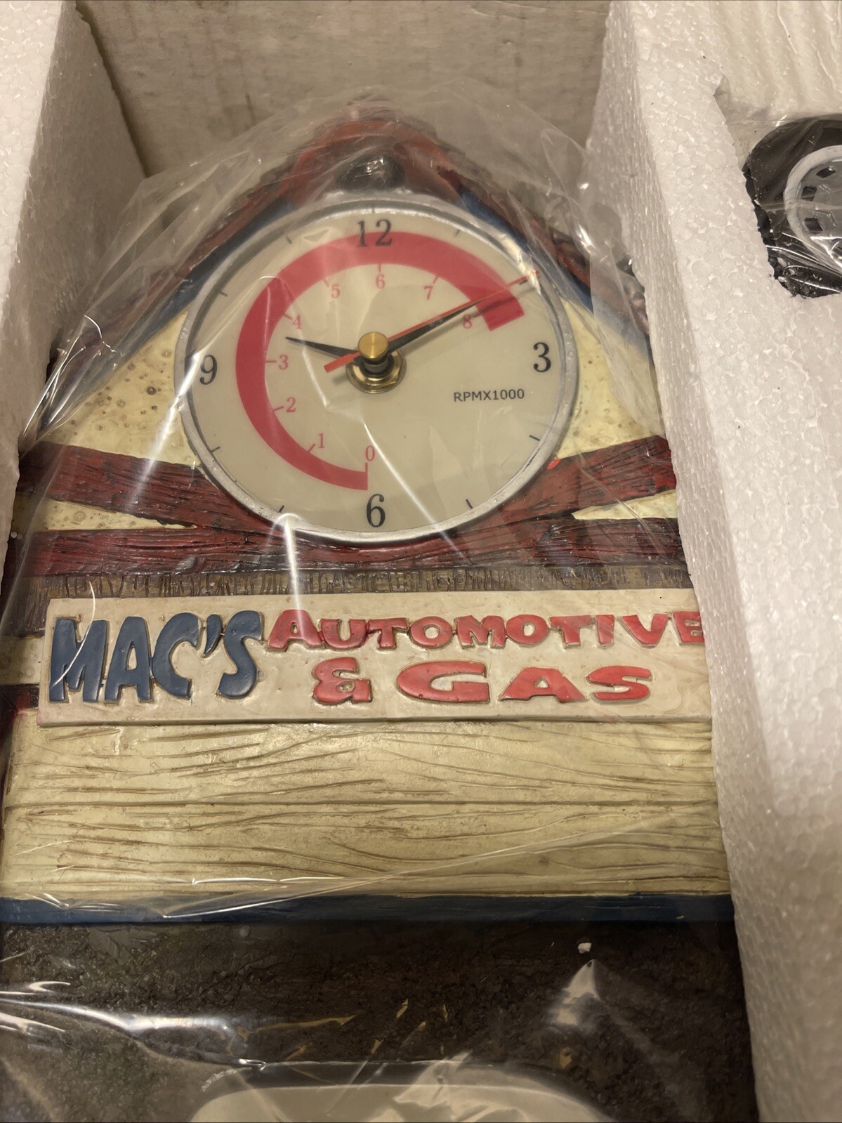 New! Mac's Automotive & Gas Roaring Engine Battery Operated Wall Clock - Image 4