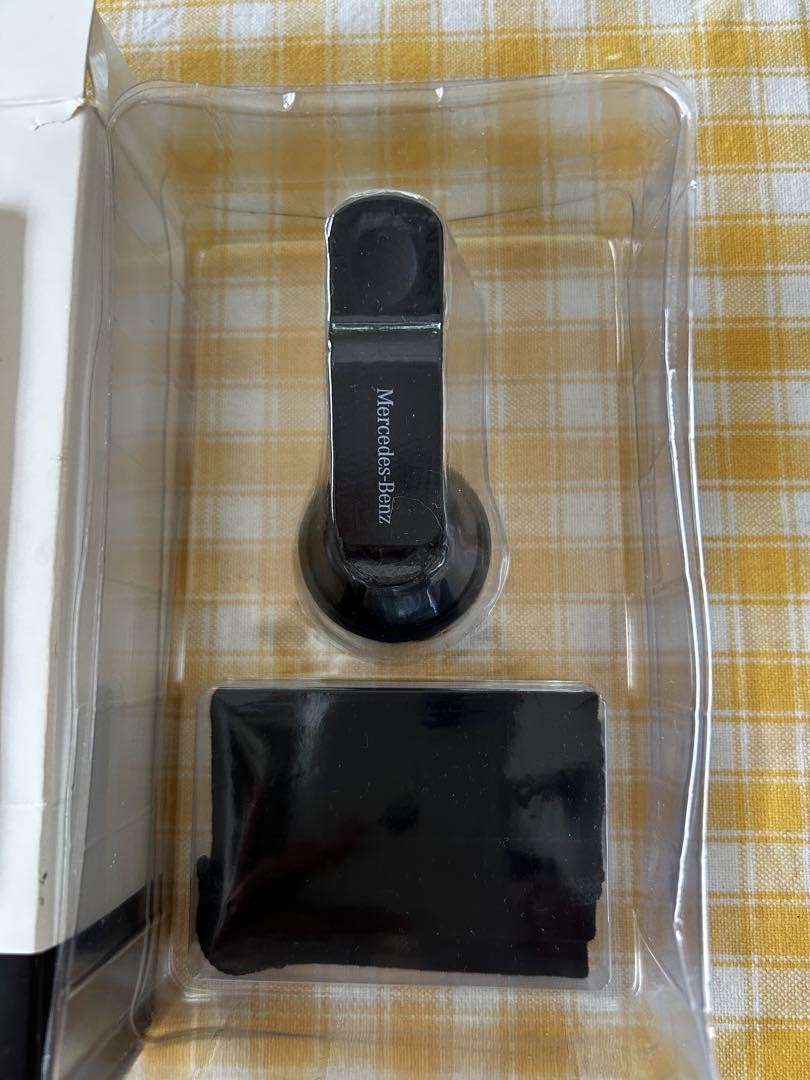 Mercedes-Benz Novelty Original Mobile Camera Lens with Box & Manual Used - Image 2