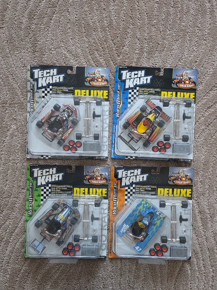 HARD TO FIND LOT OF (12) SEALED TECH KART COLLECTIBLE RACE MASTER TOY VEHICLES - Image 4