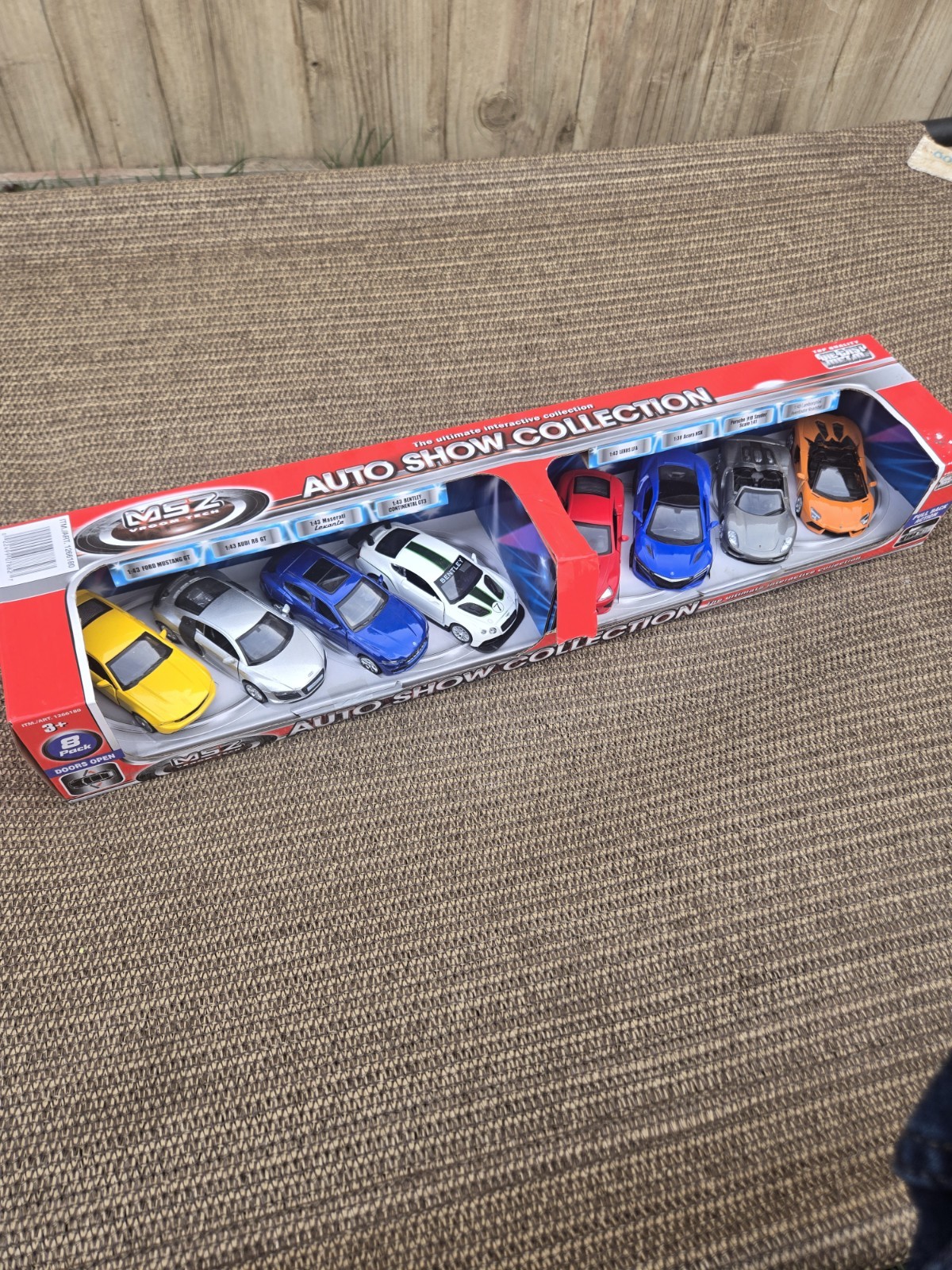 MSZ Vroom Tech Auto Show Collection 8 Pack Red Box Pull Back Cars NIB/ Bin 94