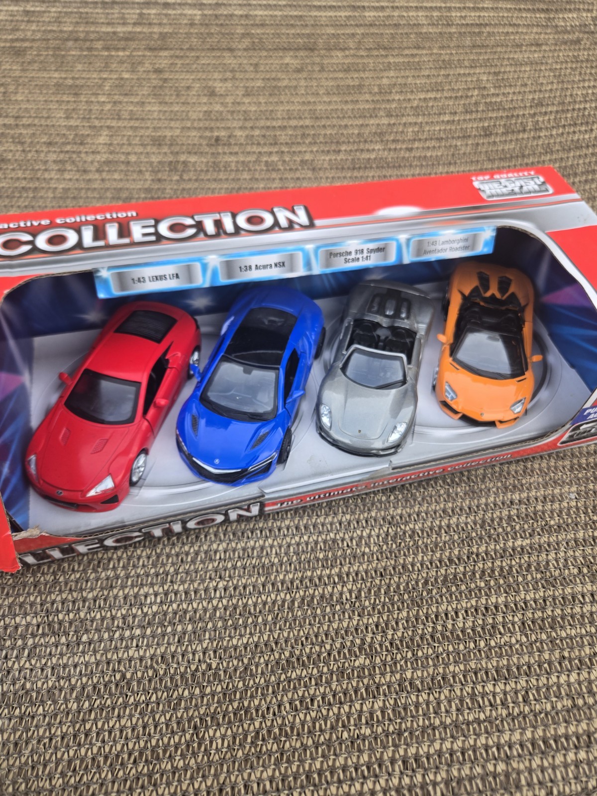 MSZ Vroom Tech Auto Show Collection 8 Pack Red Box Pull Back Cars NIB/ Bin 94 - Image 3