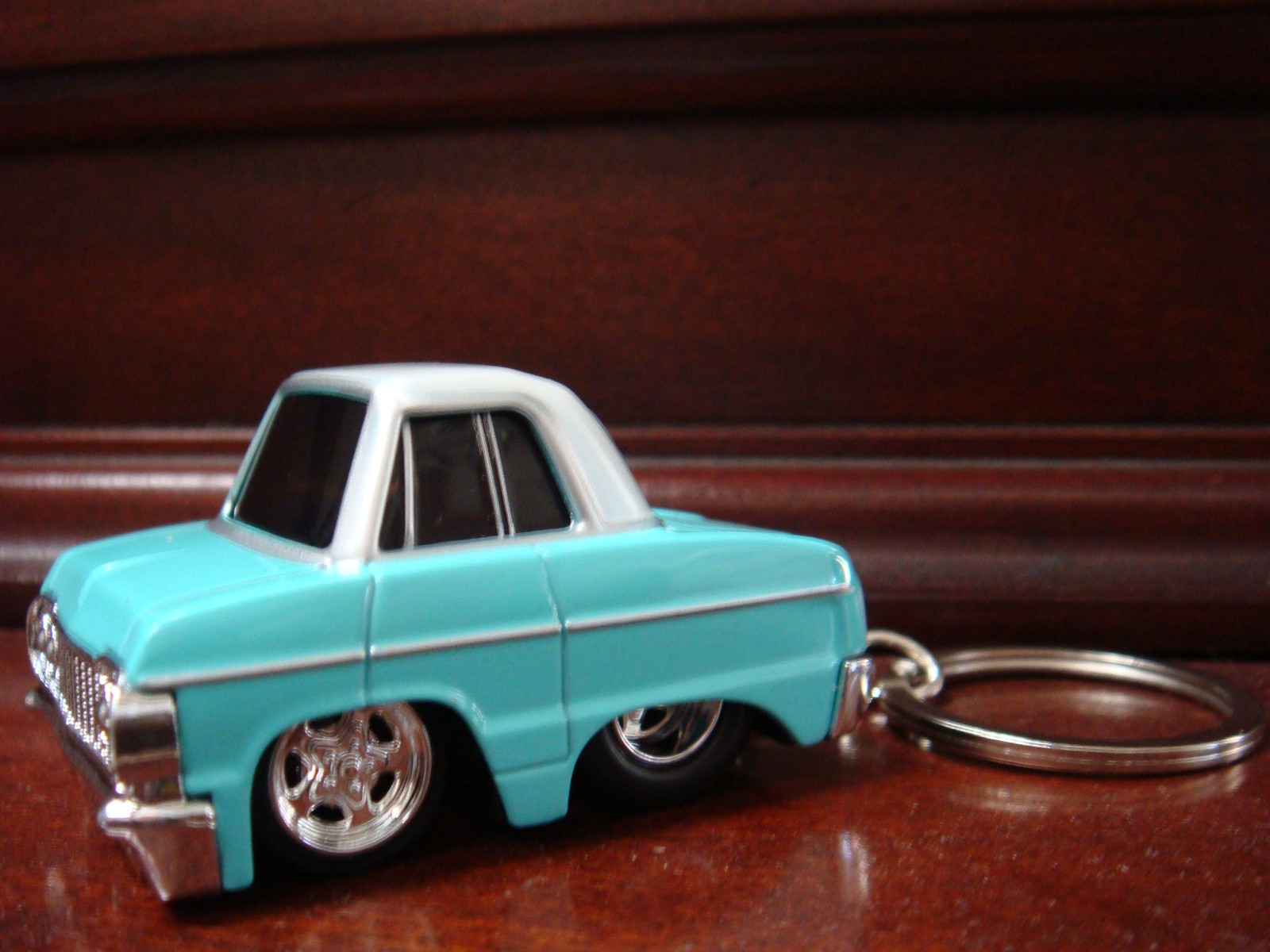 1964 64 CHEVROLET IMPALA SKY BLUE CHEVY MUSCLE CAR KEYCHAIN AUTOMOTIVE KEY CHAIN