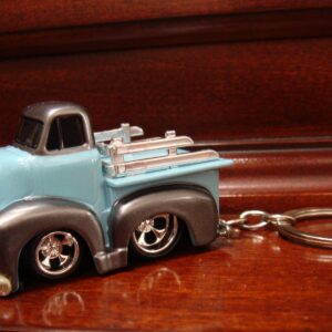 1950 50 GMC COE DELIVERY TRUCK KEYCHAIN AUTOMOTIVE KEY CHAIN