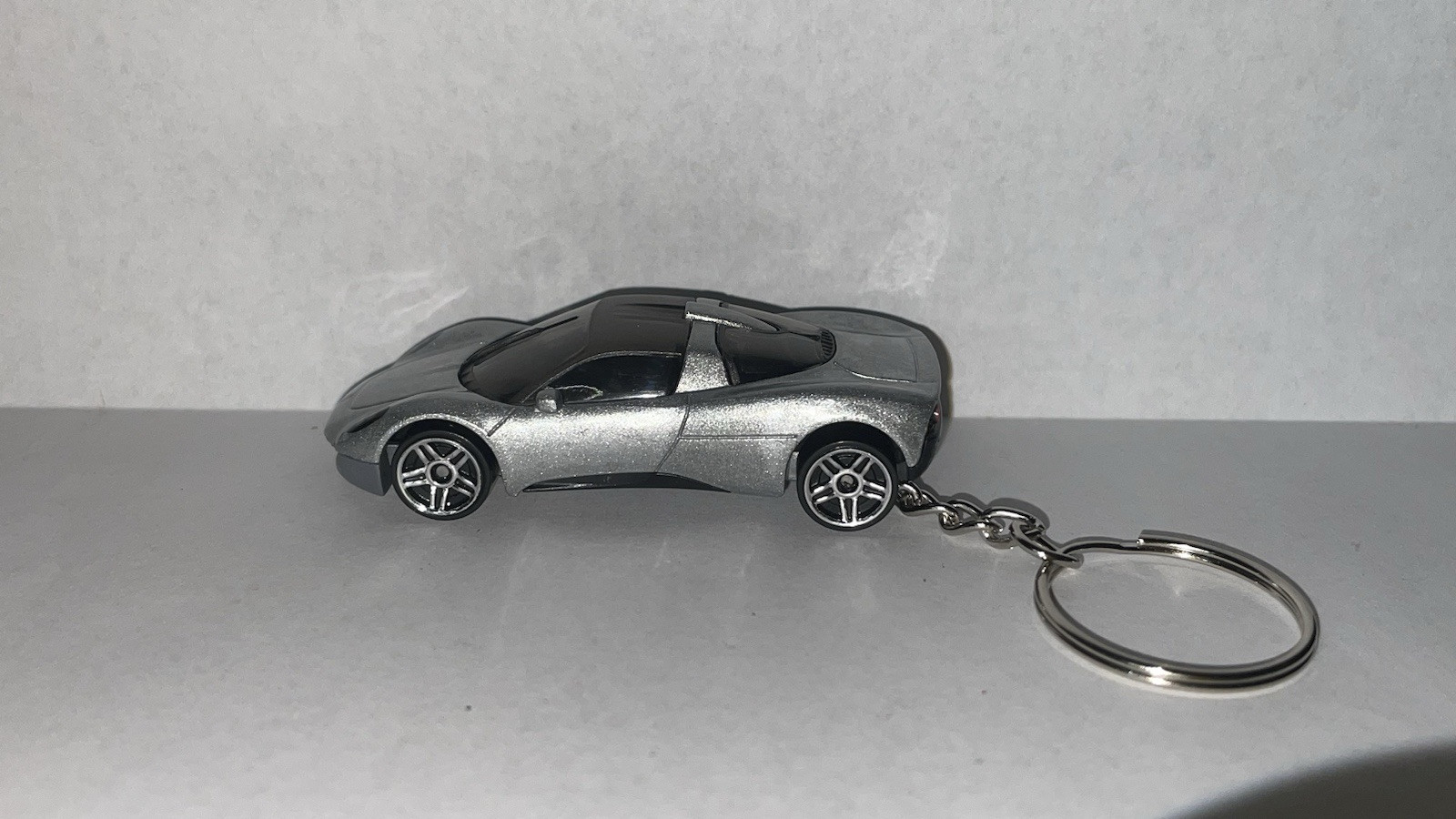 Hot Wheels Custom Keychain Gordon Murray Automotive