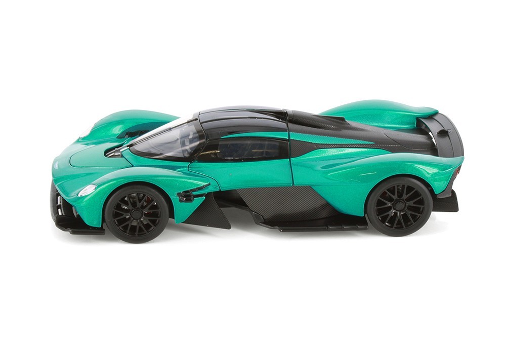 2024 Aston Martin Valkyrie 1/24 Scale Diecast Model by Showcasts - GREEN - Image 3