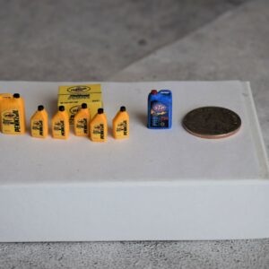 1/18 or 1/24 Pennzoil Oil Bottle product; Diorama Austin's Garage