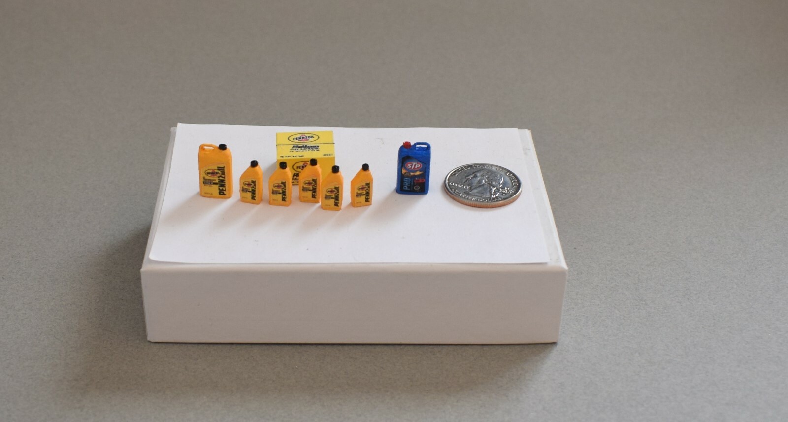 1/18 or 1/24 Pennzoil Oil Bottle product; Diorama Austin's Garage - Image 3