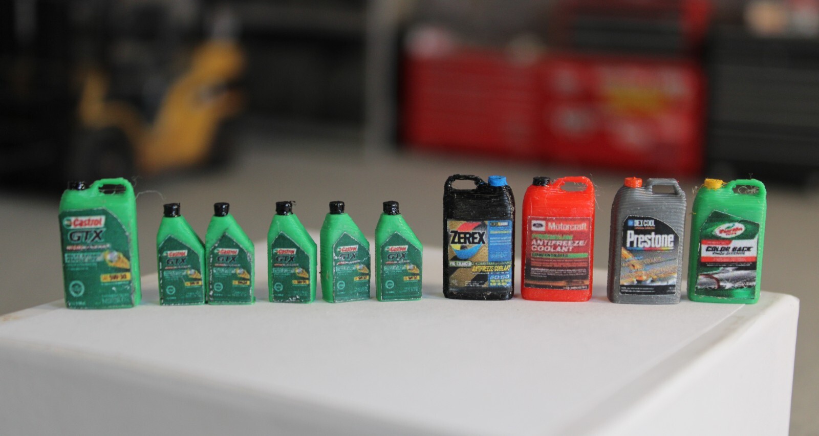 1/18 Scale Castrol GTX Green oil product Diorama shop items - Image 2