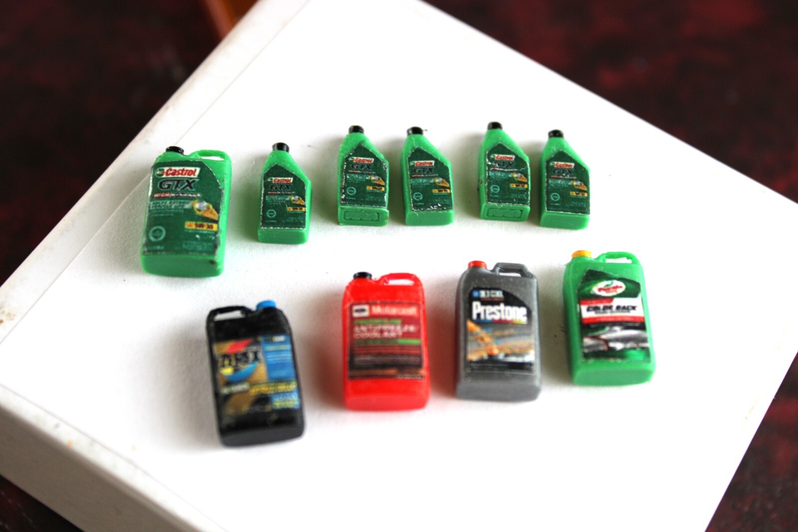 1/18 Scale Castrol GTX Green oil product Diorama shop items - Image 3